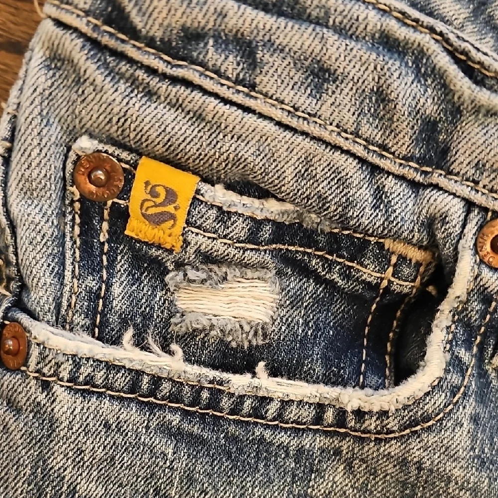 Women's Flare Leg Blue Denim Jeans - Picture 3 of 10